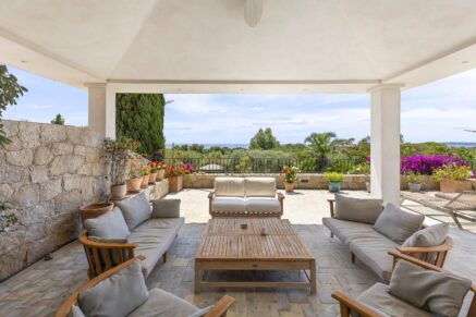 Private Estate of Punta d’Arasu, Sea-View Villa, 7 Bedrooms, Swimming Pool, Walking Distance to Beach