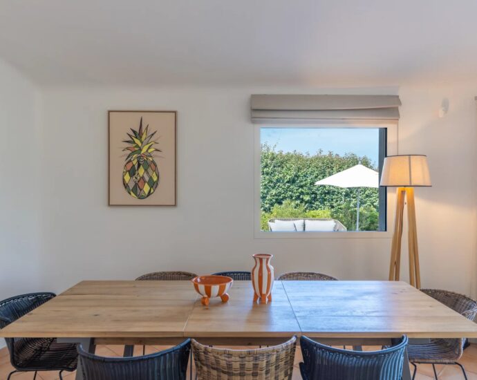 Porto-Vecchio, Precojo, 2-Bedroom Villa with Heated Pool, Near Santa Giulia Beach, with Open Views