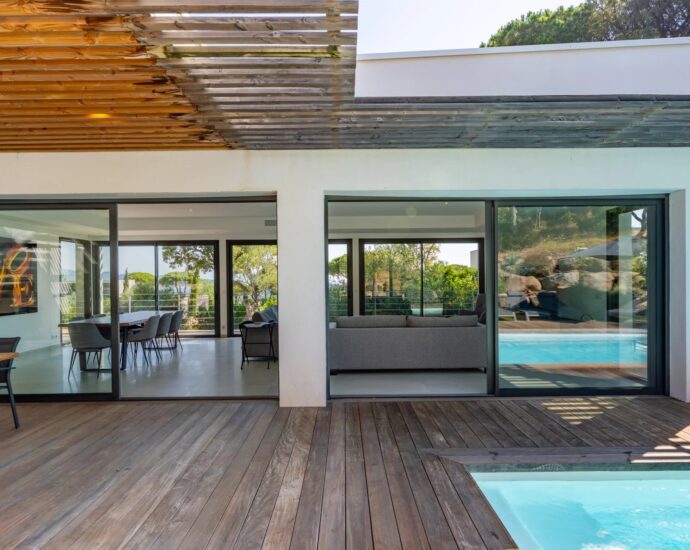 Sainte-Lucie de Porto-Vecchio, Vilatta, Villa mitoyenne, 5 chambres, piscine, vue mer, proche plage