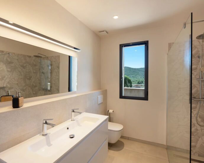 Domaine privé – Pinarello, Villa de 5 chambres, vue mer, piscine à débordement, proche plage