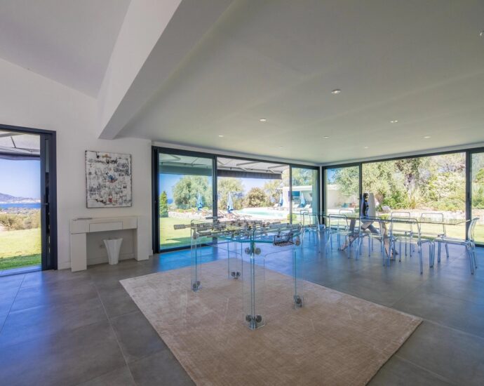 Lumio, 6 bedroom villa, panoramic sea view, infinity pool, near beach
