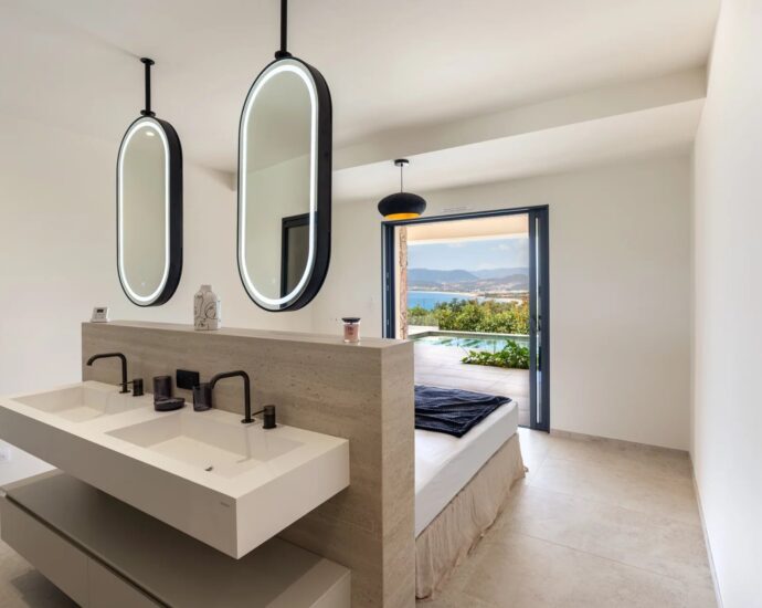 Rive Sud d&rsquo;Ajaccio, Porticcio, Villa neuve vue mer, 4 chambres, piscine, proche plage