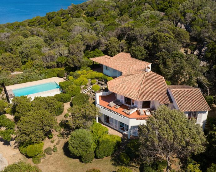 Coti-Chiavari, Villa 6 chambres, piscine, vue mer, plage à pied