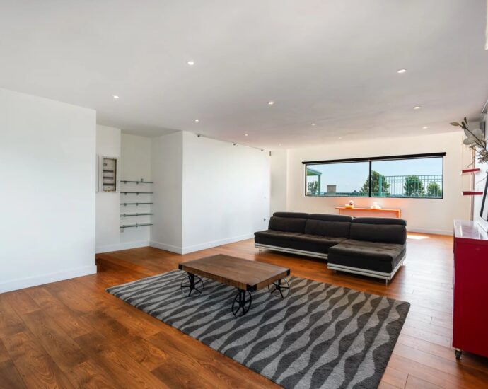 Exclusivité, Penthouse en duplex, 4 chambres, piscine, vue mer, proche plage