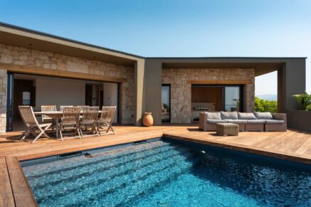 Ajaccio, Salario, Contemporary villa with panoramic sea views, high-end features, 4 suites, swimming pool, close to the beach