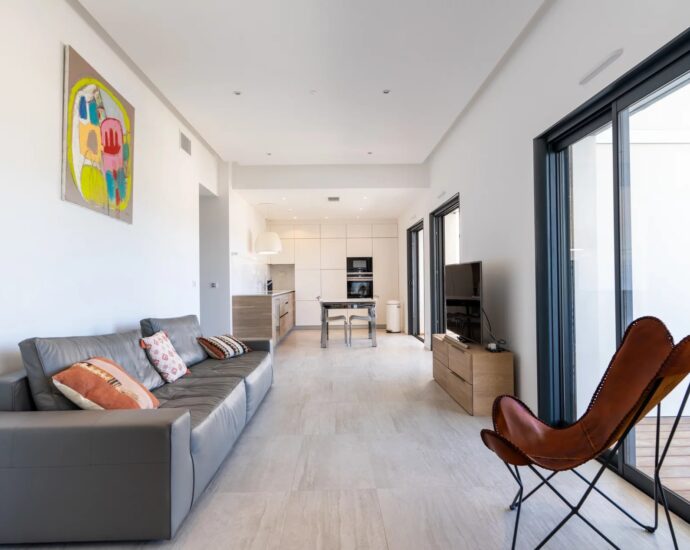 Porto-Vecchio, appartement contemporain, 3 chambres, vue mer, proche plage, piscine