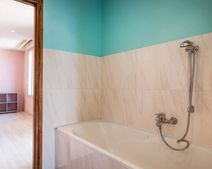 Exclusivité, Penthouse en duplex, 4 chambres, piscine, vue mer, proche plage