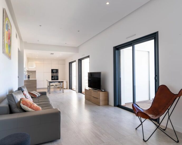 Porto-Vecchio, appartement contemporain, 3 chambres, vue mer, proche plage, piscine