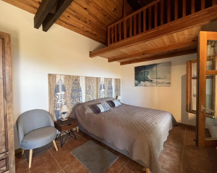 Nord d&rsquo;Ajaccio, Tiuccia, villa, 5 chambres, piscine, vue mer panoramique, plage à pied