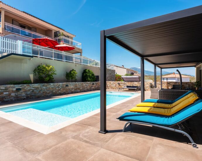 Biguglia, Villa d&rsquo;architecte, 6 chambres, annexe indépendante, vue mer, proche plage