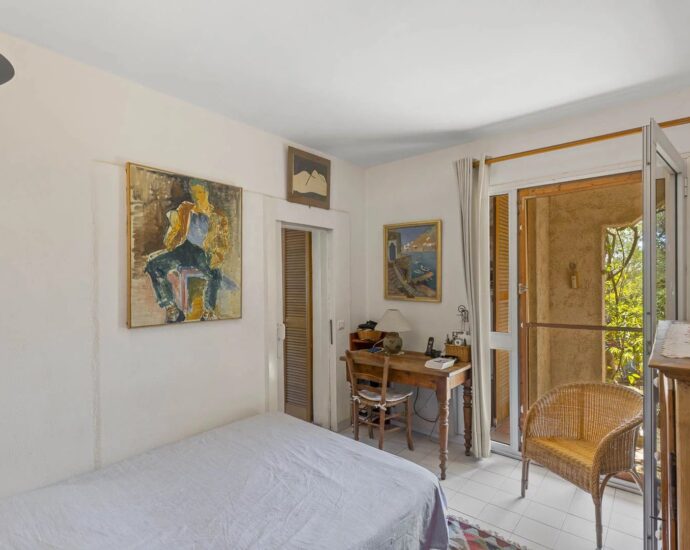 Porto-Vecchio, Palombaggia, Ensemble de deux villas à rénover, vue mer, plage à pied