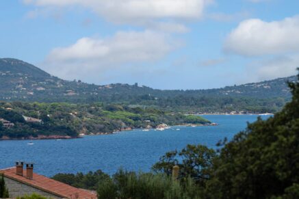 Porto-Vecchio, penthouse contemporain vue mer, 3 chambres, terrasses, garage, proche plage