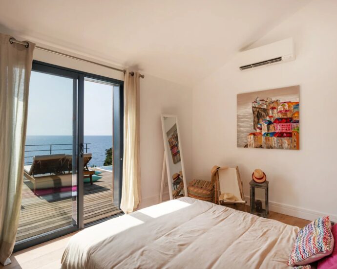 Cap Corse, Erbalunga, waterfront villa with private cove, direct sea access,7 Bedrooms, infinity Pool