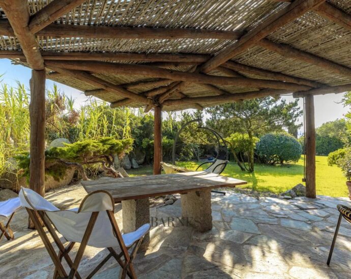 Ile de Cavallo – Propriété d&rsquo;exception – Pieds dans l&rsquo;eau – crique d&rsquo;accostage privée – jardin méditerranéen – 9 chambres