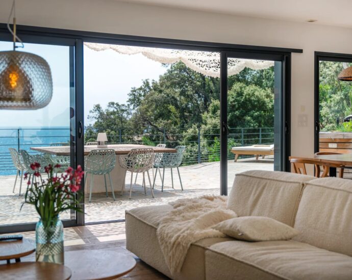 Cap Corse, Erbalunga, waterfront villa with private cove, direct sea access,7 Bedrooms, infinity Pool