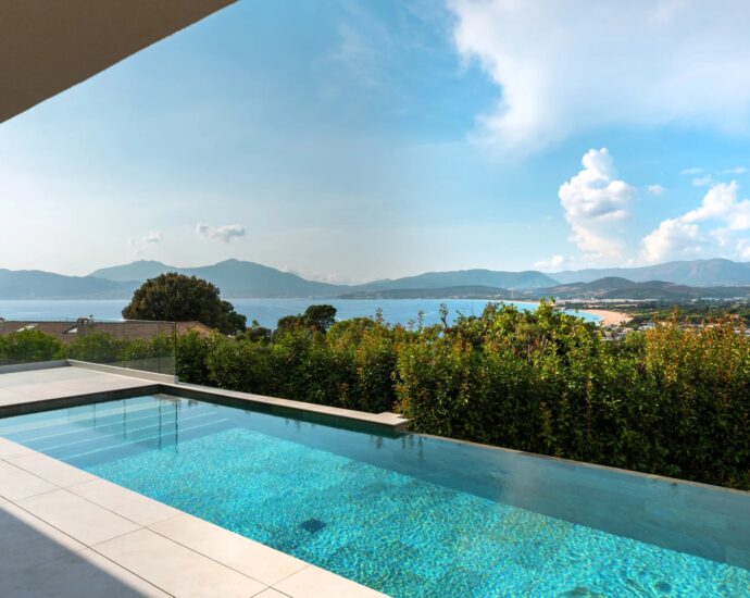 Rive Sud d&rsquo;Ajaccio, Porticcio, Villa neuve vue mer, 4 chambres, piscine, proche plage