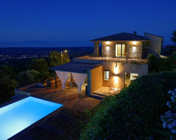 Sorbo-Ocagnano, Villa vue mer,  4 chambres, piscine, proche plage