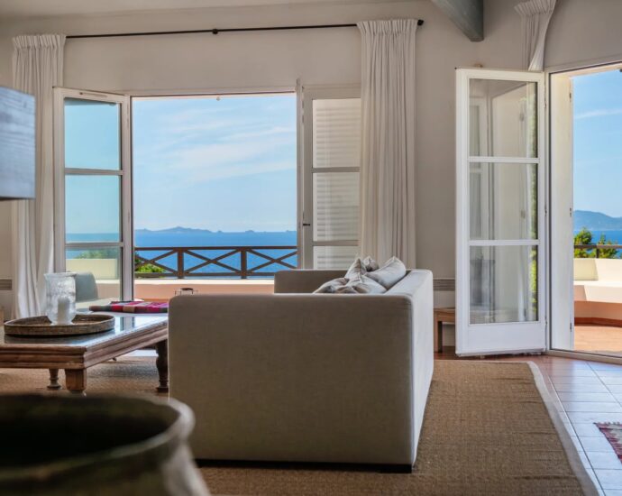 Coti-Chiavari, Villa 6 chambres, piscine, vue mer, plage à pied