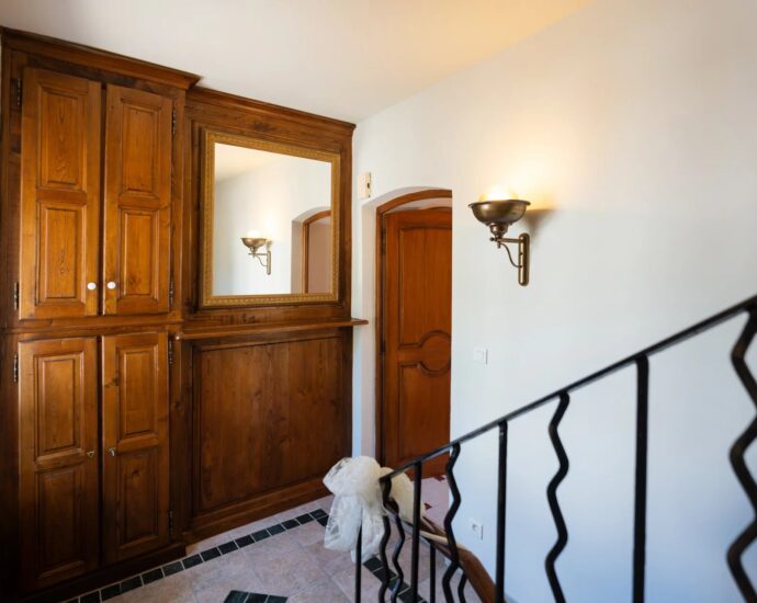 Cap Corse, Sisco, private waterfront estate, 4 units and direct access
