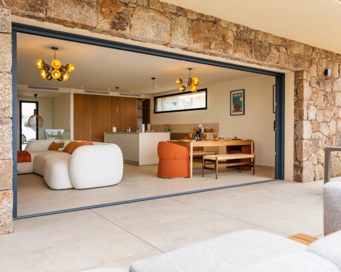 Rive Sud d&rsquo;Ajaccio, Porticcio, Villa neuve vue mer, 4 chambres, piscine, proche plage
