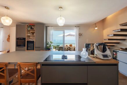 Cap Corse, San-Martino-di-Lota, Appartement Duplex,  4 chambres, résidence pied dans l’eau, vue mer panoramique, plage à pied