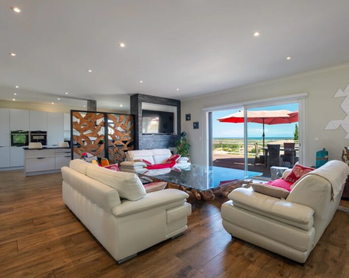 Biguglia, Villa d&rsquo;architecte, 6 chambres, annexe indépendante, vue mer, proche plage