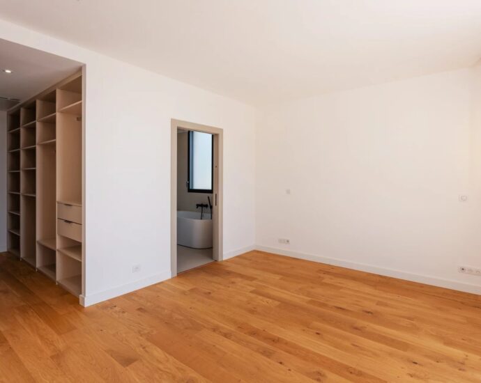 Rive Sud d’Ajaccio, Porticcio, Villa contemporaine avec vue mer, 4 chambre, piscine à débordement, proche plage