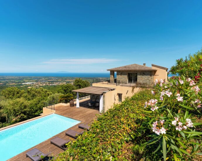 Sorbo-Ocagnano, Villa vue mer,  4 chambres, piscine, proche plage