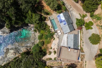 Cap Corse, Erbalunga, waterfront villa with private cove, direct sea access,7 Bedrooms, infinity Pool