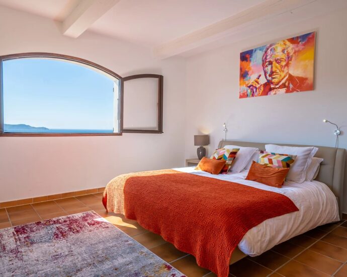 Lumio, 6 bedroom villa, panoramic sea view, infinity pool, near beach