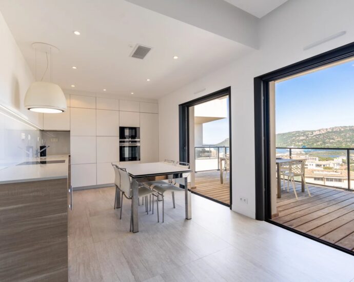 Porto-Vecchio, appartement contemporain, 3 chambres, vue mer, proche plage, piscine