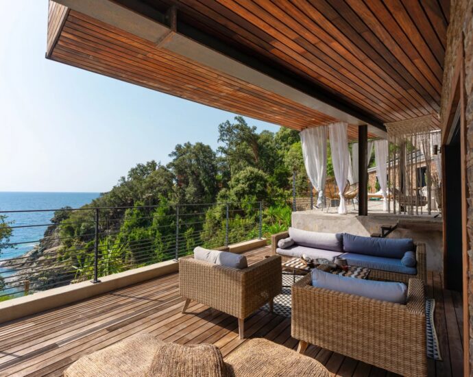 Cap Corse, Erbalunga, waterfront villa with private cove, direct sea access,7 Bedrooms, infinity Pool