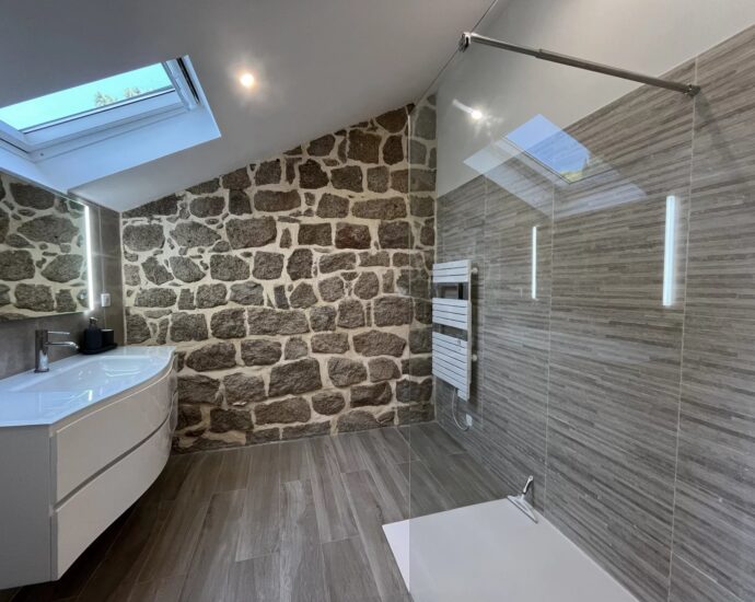 Nord d&rsquo;Ajaccio, Tiuccia, villa, 5 chambres, piscine, vue mer panoramique, plage à pied