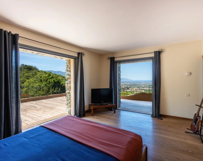 Sorbo-Ocagnano, Villa vue mer,  4 chambres, piscine, proche plage
