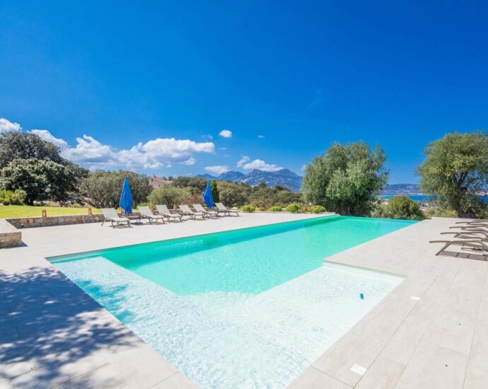 Lumio, 6 bedroom villa, panoramic sea view, infinity pool, near beach