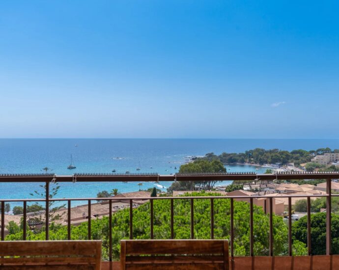 Exclusivité, Ajaccio, Route des Sanguinaires, Appartement vue mer panoramique, terrasse, une chambre, plage à pied