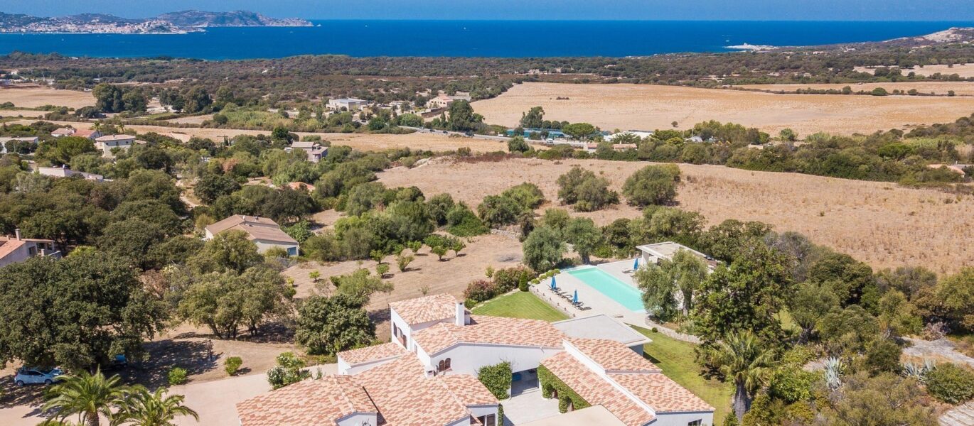Lumio, 6 bedroom villa, panoramic sea view, infinity pool, near beach
