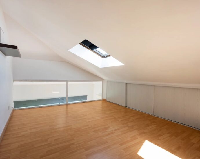 Exclusivité, Penthouse en duplex, 4 chambres, piscine, vue mer, proche plage