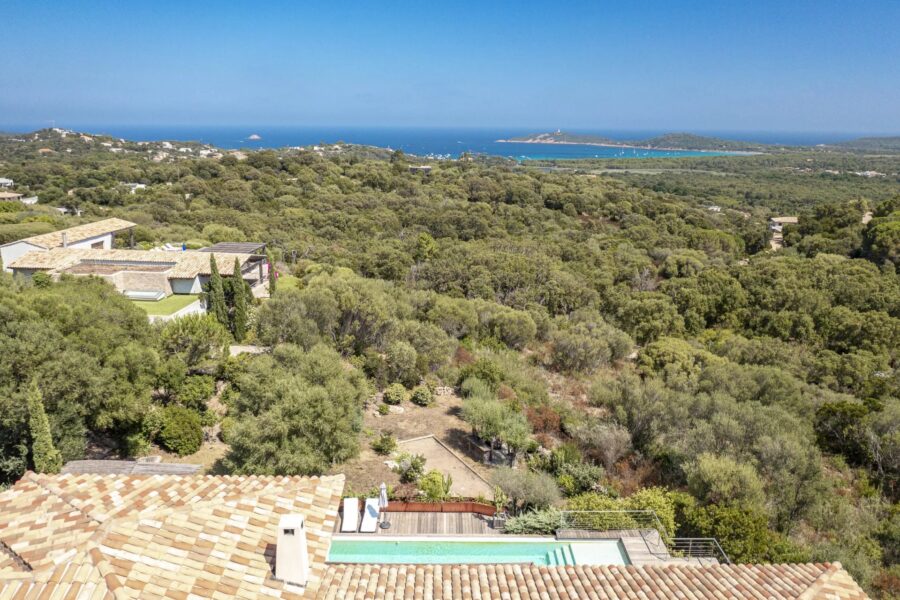 Pinarello –  Villa d’architecte de 5 chambres avec piscine, garage ,vue mer panoramique, au calme