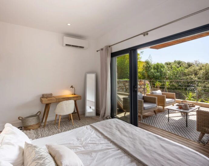Cap Corse, Erbalunga, waterfront villa with private cove, direct sea access,7 Bedrooms, infinity Pool