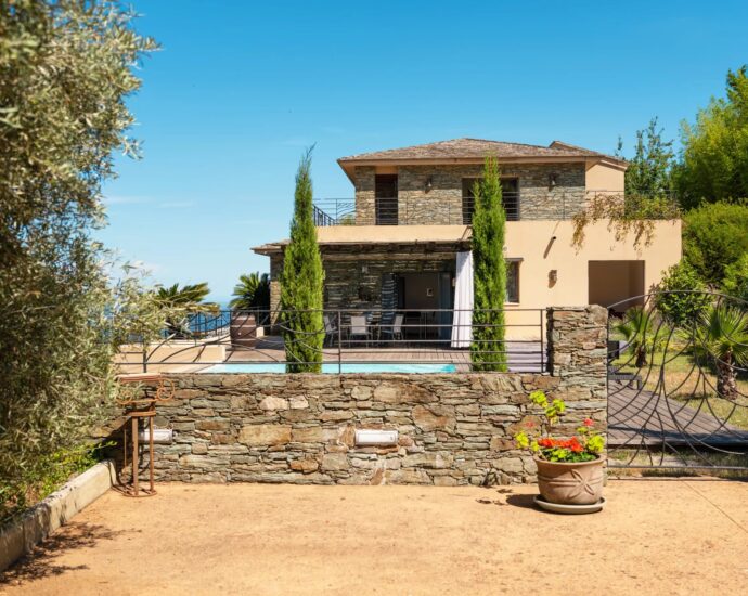 Sorbo-Ocagnano, Villa vue mer,  4 chambres, piscine, proche plage
