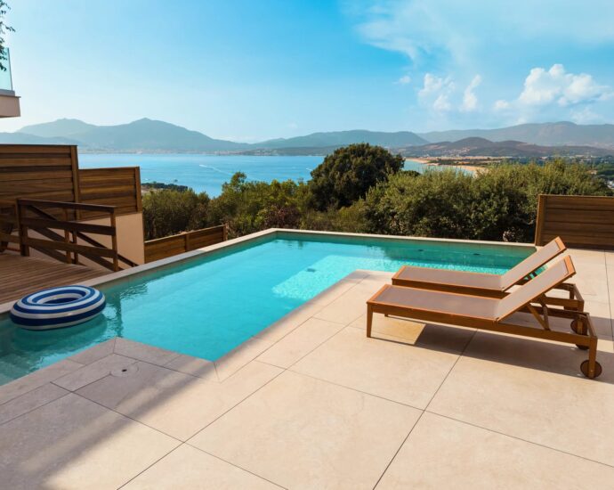 Rive-Sud d&rsquo;Ajaccio, Porticcio, villa vue mer, 4 Chambres, piscine, proche plage