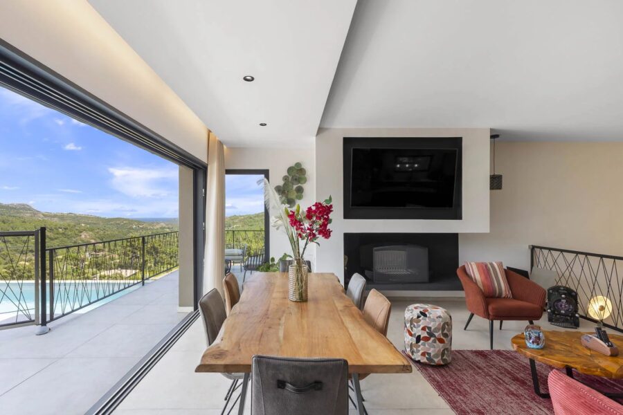 Sainte lucie de Porto Vecchio – Architect-Designed Villa – 4 Bedrooms – Swimming Pool – Mountain Views – Sea Glimpse