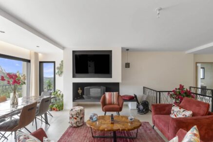 Sainte lucie de Porto Vecchio – Architect-Designed Villa – 4 Bedrooms – Swimming Pool – Mountain Views – Sea Glimpse
