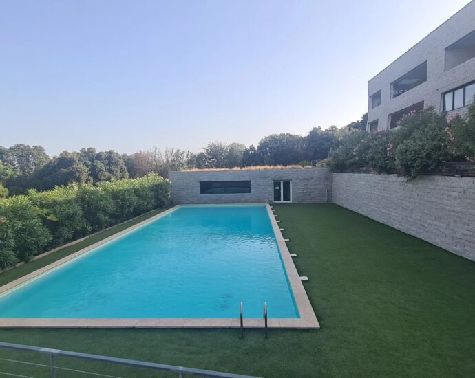Porto-Vecchio, appartement contemporain, 3 chambres, vue mer, proche plage, piscine