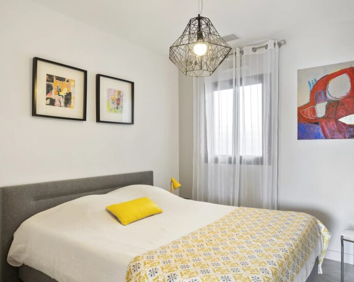 Porto-Vecchio, appartement contemporain, 3 chambres, vue mer, proche plage, piscine