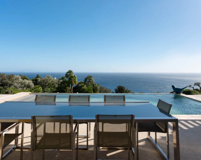 Cap Corse, Erbalunga, villa vue mer panoramique, piscine à débordement chauffée, proche Bastiae