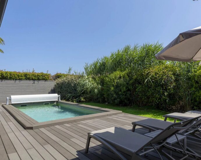 Cala Rossa, holyday residence, 5 Villas, near the beach