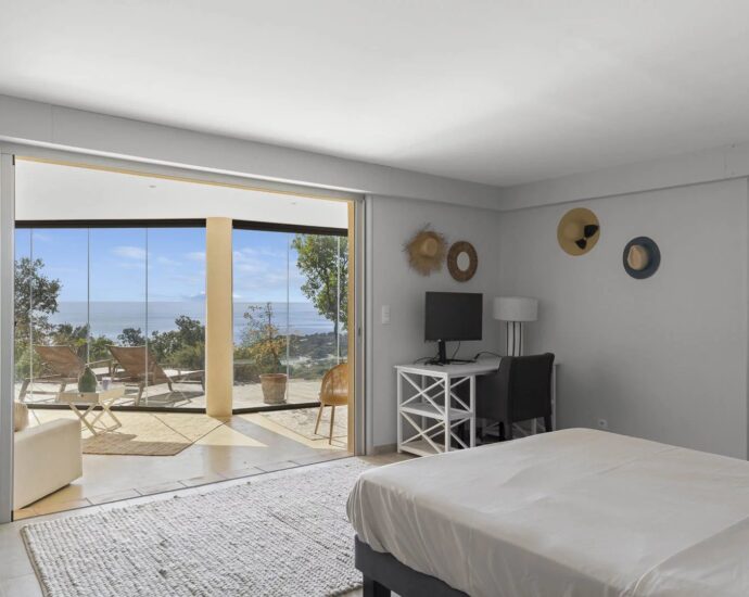 Porto-Vecchio, Palombaggia, Villa vue mer panoramique, 6 chambres, plage à pied