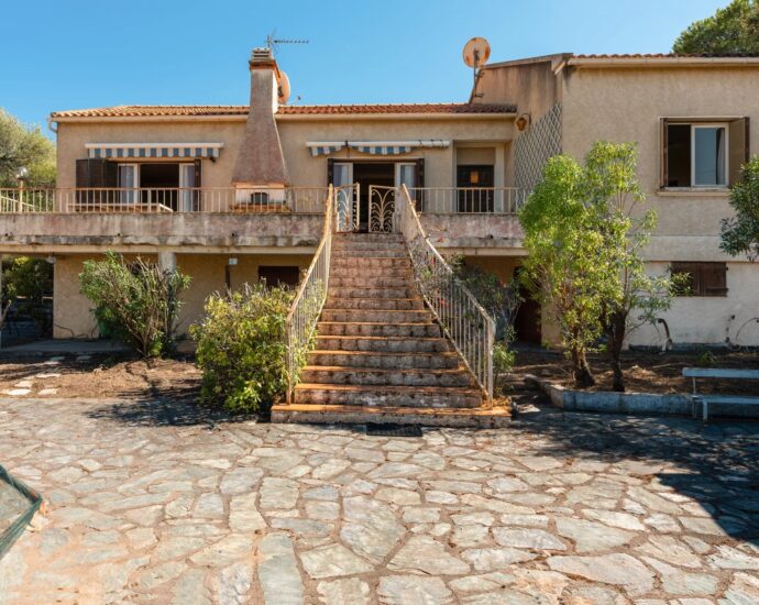 Exclusivité, L&rsquo;Ile-Rousse, Maison vue mer et île de la Pietra, 3 chambres, garage